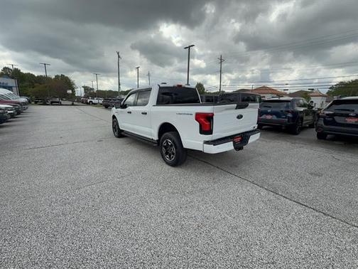 OXFORD WHITE 2023 Ford F-150 Lightning XLT