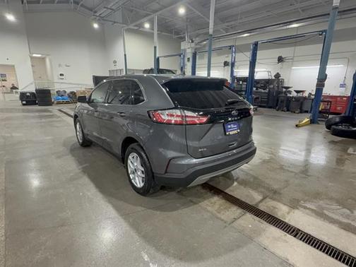 CARBONIZED GRAY 2022 Ford Edge SEL