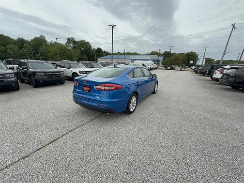 VELOCITY BLUE 2020 Ford Fusion SE