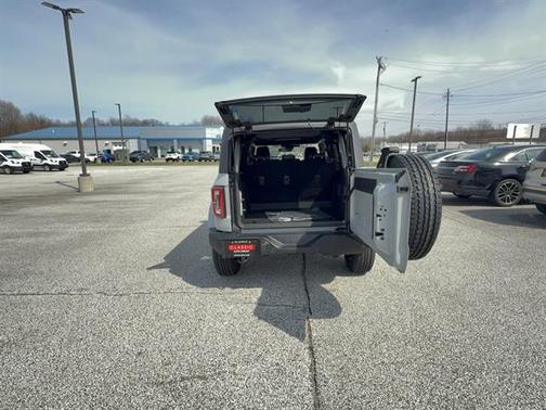 Avalanche Gray 2026 Ford Bronco Outer Banks