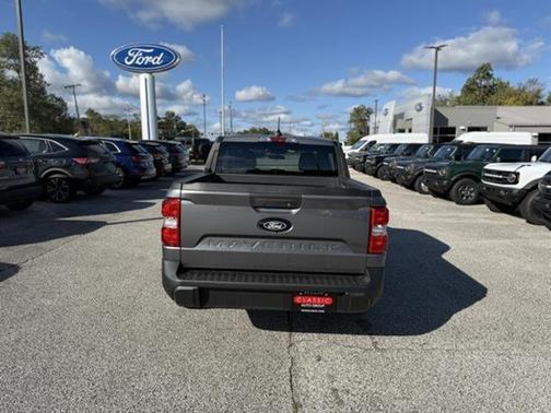 2025 Ford Maverick XL