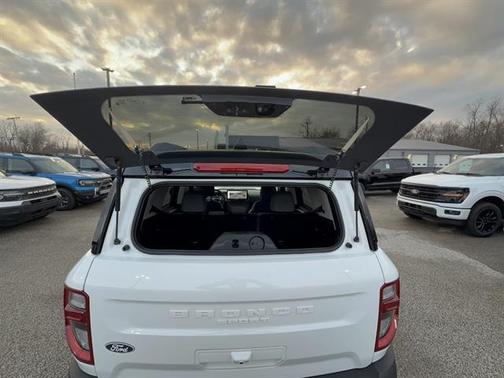 OXFORD WHITE 2026 Ford Bronco Sport Badlands