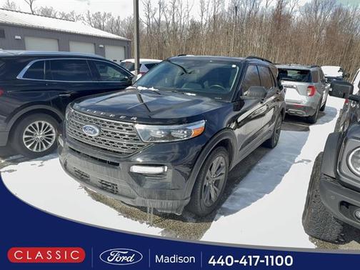 AGATE BLACK METALLIC 2021 Ford Explorer XLT