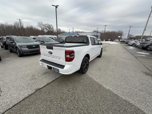 2025 Ford Maverick Lobo Standard
