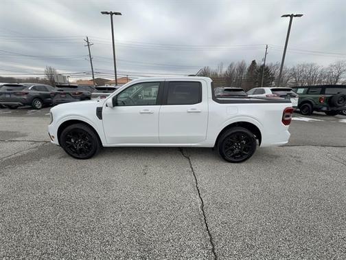 2025 Ford Maverick Lobo Standard