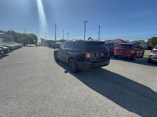 AGATE BLACK METALLIC 2026 Ford Explorer ST