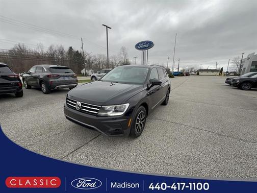 Deep Black Pearl 2021 Volkswagen Tiguan 2.0T SE 4MOTION SUV