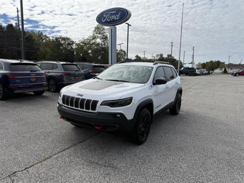 2022 Jeep Cherokee Trailhawk