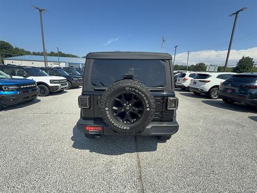 Black Clearcoat 2022 Jeep Wrangler Unlimited Sport
