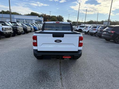 2025 Ford Maverick XL