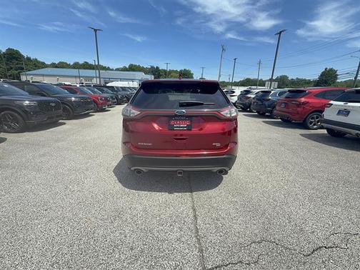 RUBY RED METALLIC TINTED CC 2018 Ford Edge SEL
