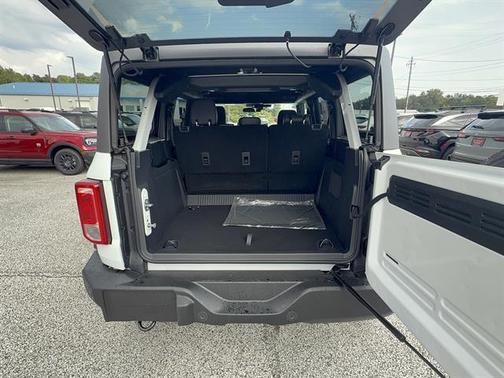 Oxford White 2026 Ford Bronco Big Bend