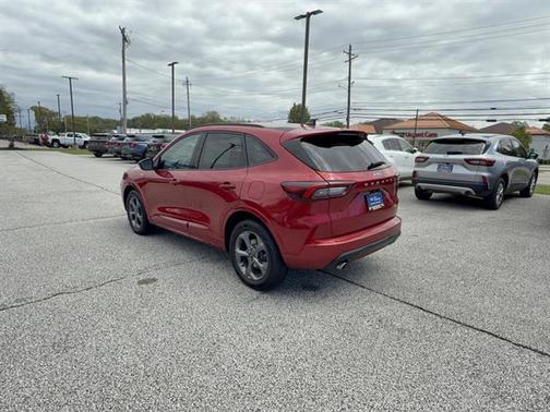 RAPID RED MET TINTED CC 2024 Ford Escape ST-Line