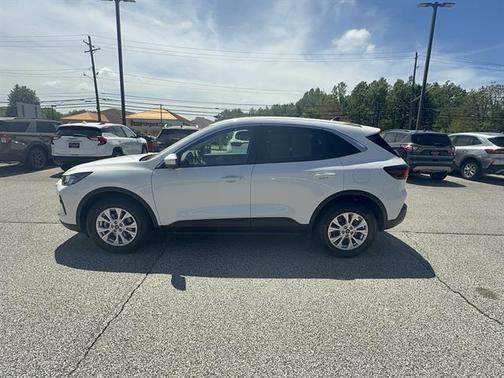 OXFORD WHITE 2023 Ford Escape Active