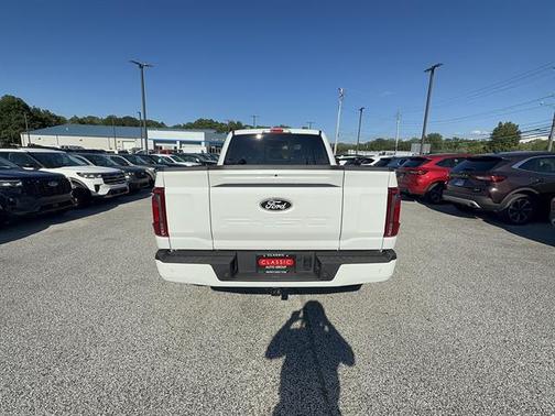 Star White Metallic Tri-Coat 2026 Ford F-150 Lariat