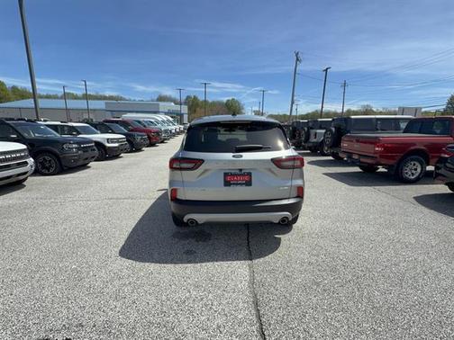ICONIC SILVER METALLIC 2023 Ford Escape Active