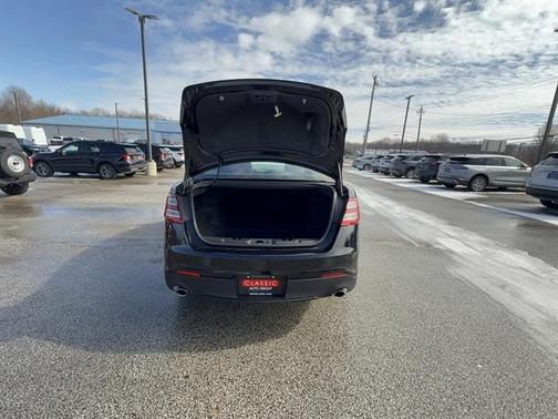 2017 Ford Taurus SEL