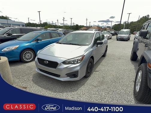 Ice Silver Metallic 2019 Subaru Impreza 2.0i