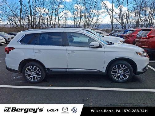 2017 Mitsubishi Outlander SE