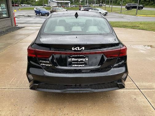 2022 Kia Forte LXS
