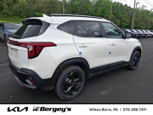 Snow White Pearl 2026 Kia Seltos EX