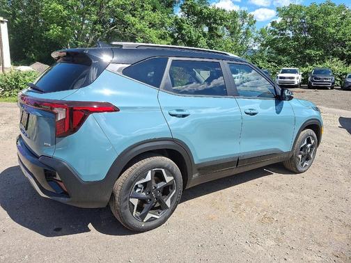2025 Kia Seltos S