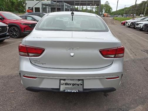 2022 Kia Rio LX