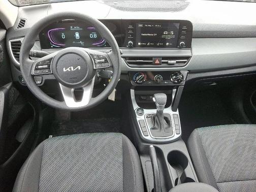 2025 Kia Seltos LX