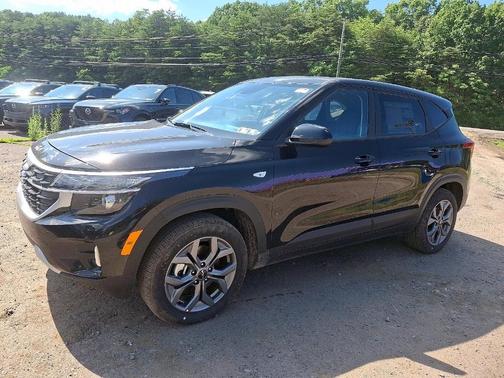 2025 Kia Seltos LX