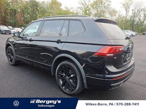 2022 Volkswagen Tiguan 2.0T SE R-Line Black