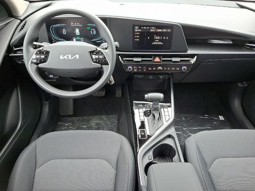 2024 Kia Niro LX