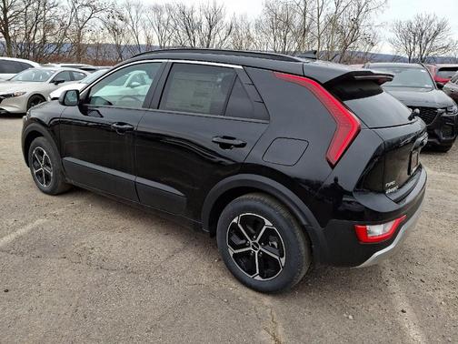 2024 Kia Niro LX