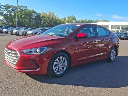 2017 Hyundai ELANTRA SE