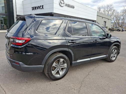 2023 Honda Pilot EX-L 8-Passenger