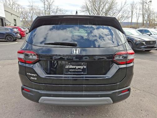 2023 Honda Pilot EX-L 8-Passenger