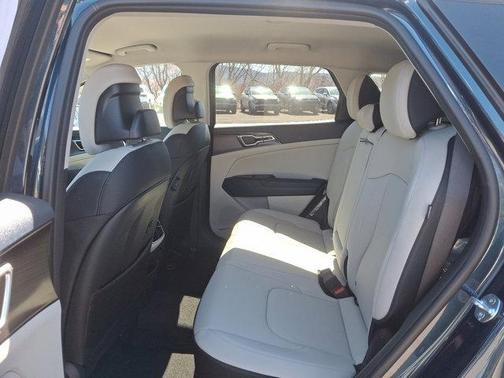 2025 Kia Sportage Hybrid EX