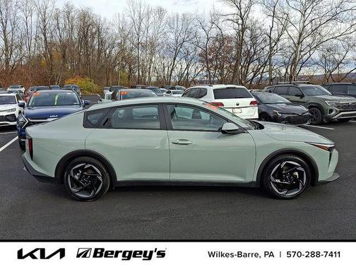 2025 Kia K4 EX