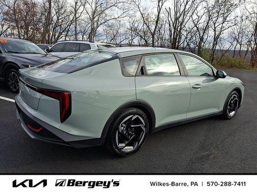 2025 Kia K4 EX