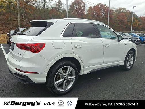 2022 Audi Q3 45 S line Premium