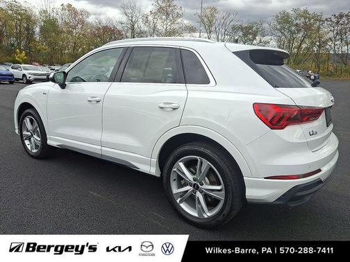 2022 Audi Q3 45 S line Premium