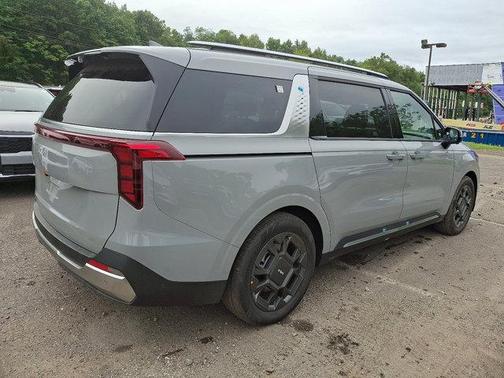 2026 Kia Carnival SX