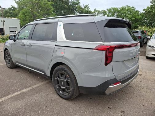 2026 Kia Carnival SX