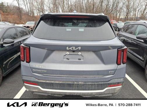 2024 Kia Sorento S