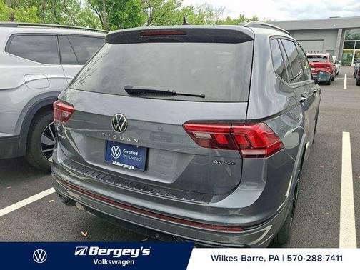 Platinum Gray Metallic 2024 Volkswagen Tiguan 2.0T SE R-Line Black