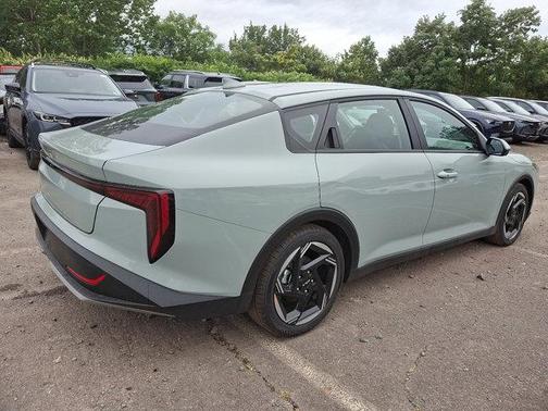 2025 Kia K4 EX