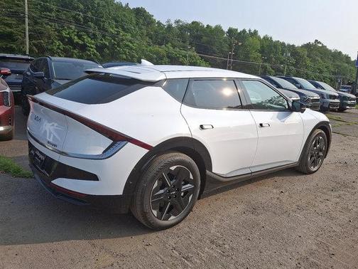 2025 Kia EV6 Wind