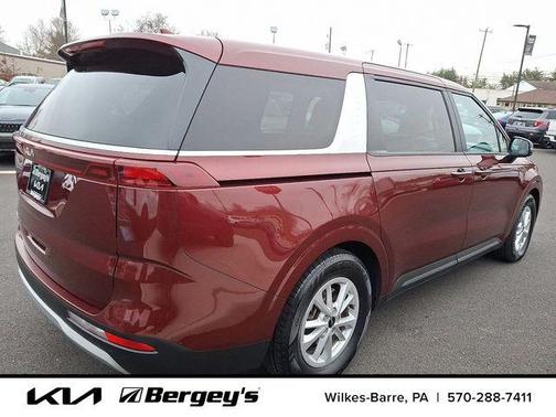 2023 Kia Carnival LX