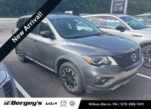 2020 Nissan Pathfinder SV