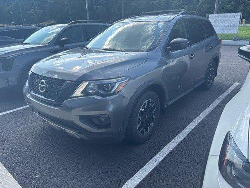 2020 Nissan Pathfinder SV
