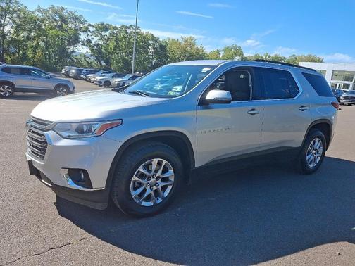 2021 Chevrolet Traverse LT Cloth